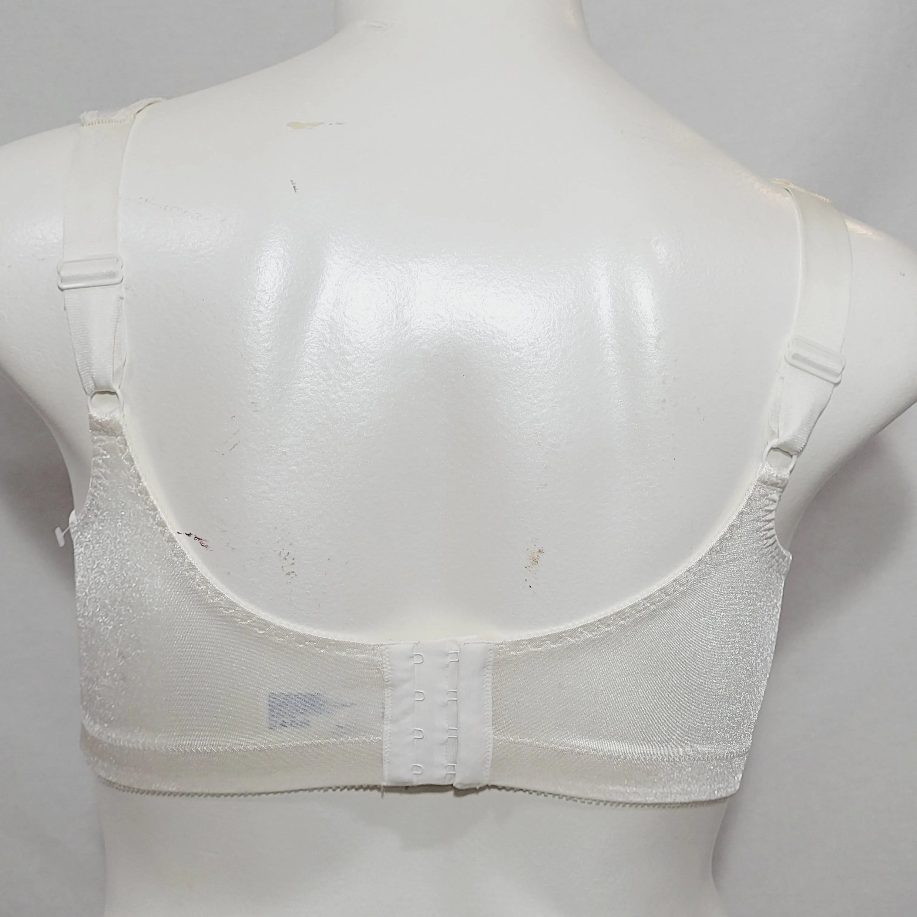 Exquisite Form 2558 Jacquard Satin Divided Cup Wire Free Bra 44B White NWOT