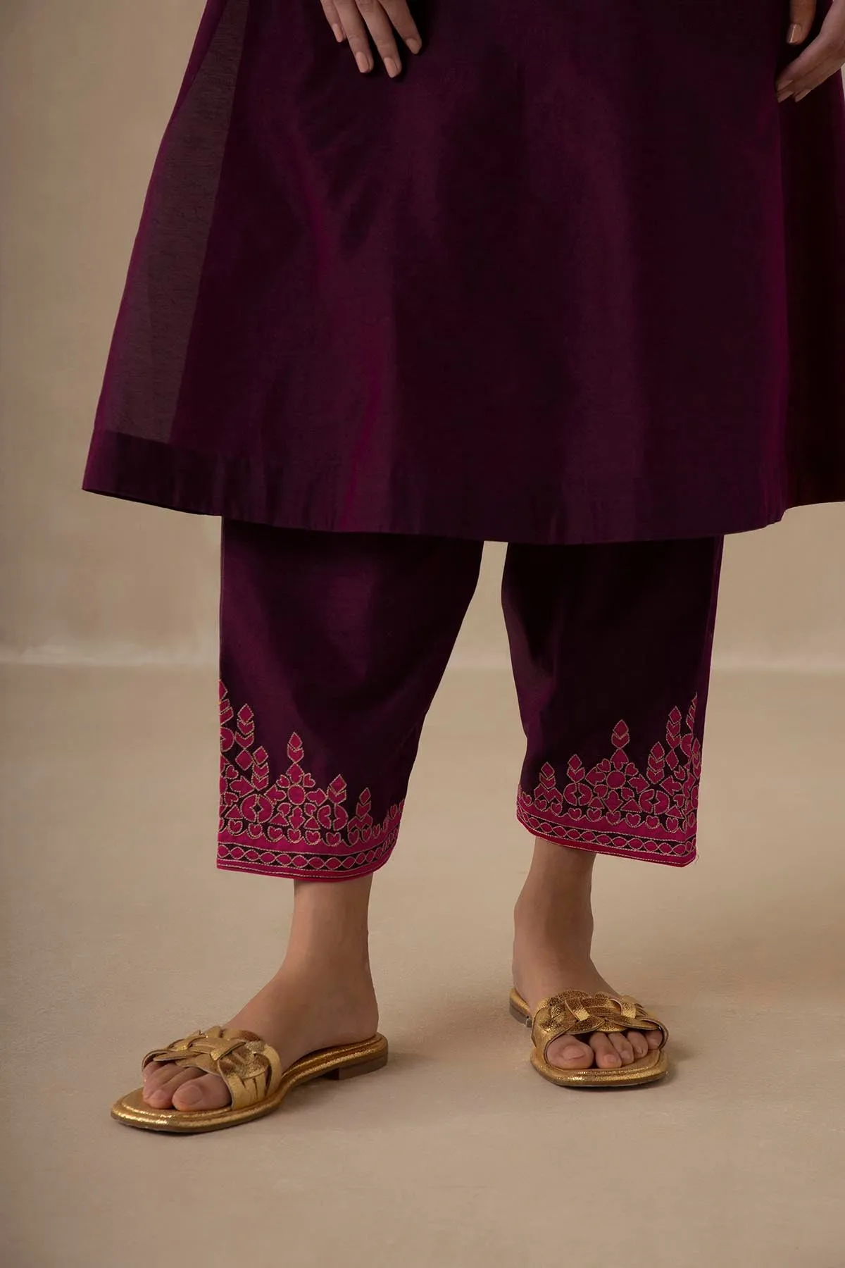 Khwabeeda Kurta Set