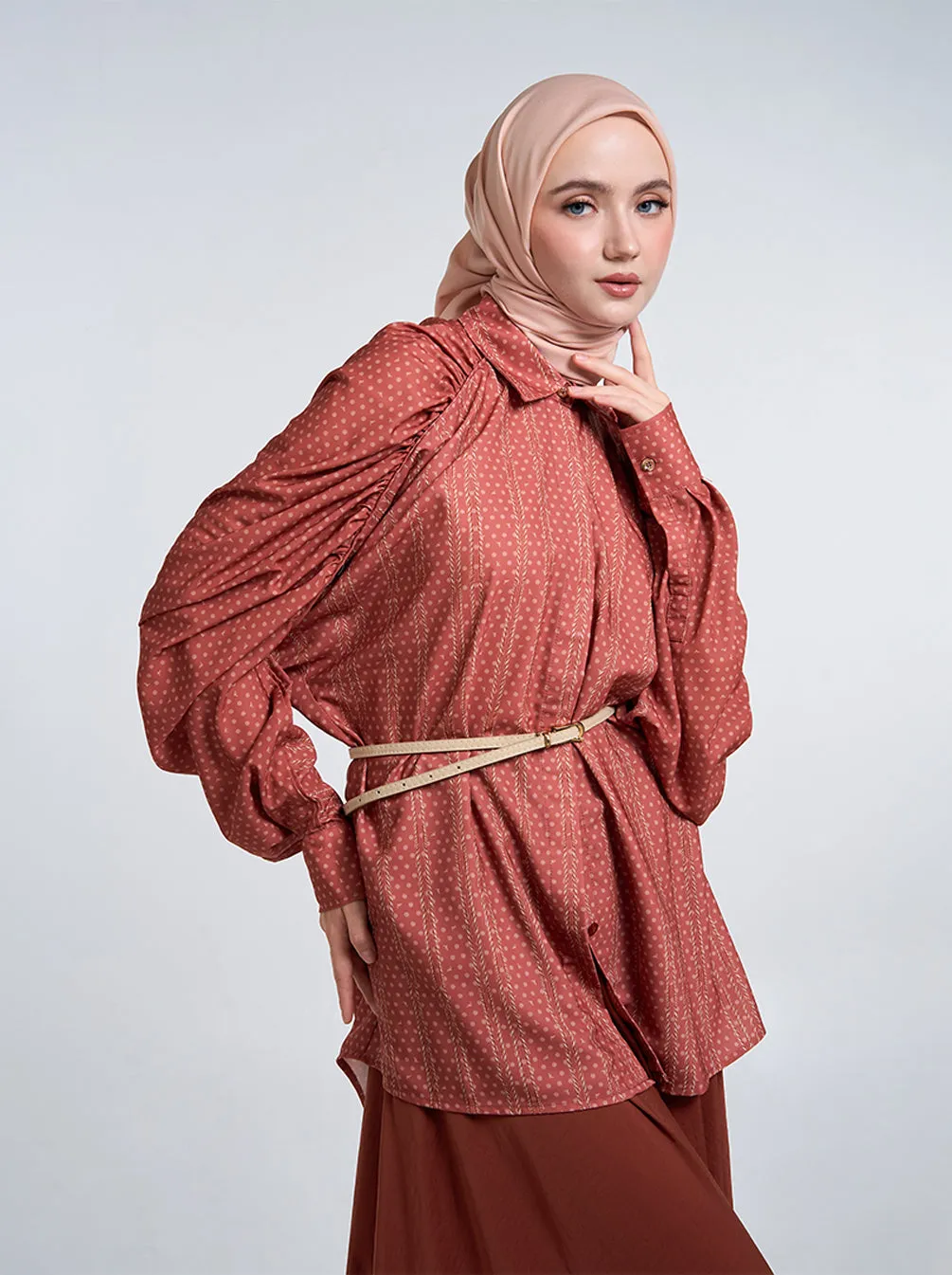 LANITA GATHERED TOP ROSEWOOD