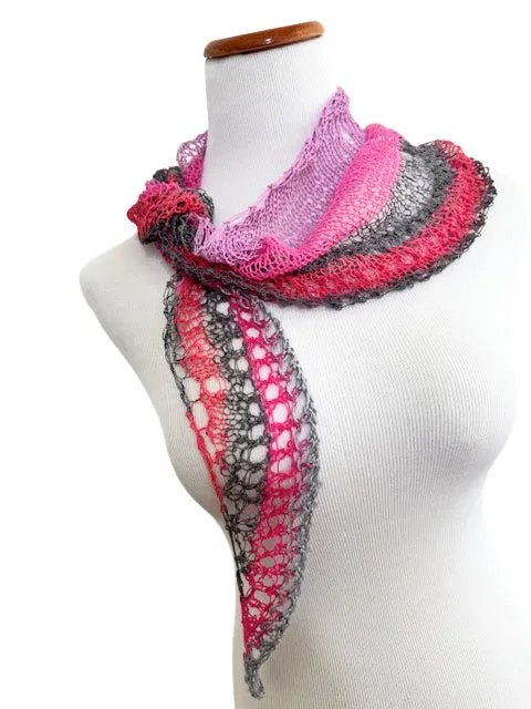 New! Pendola, a petite shawl