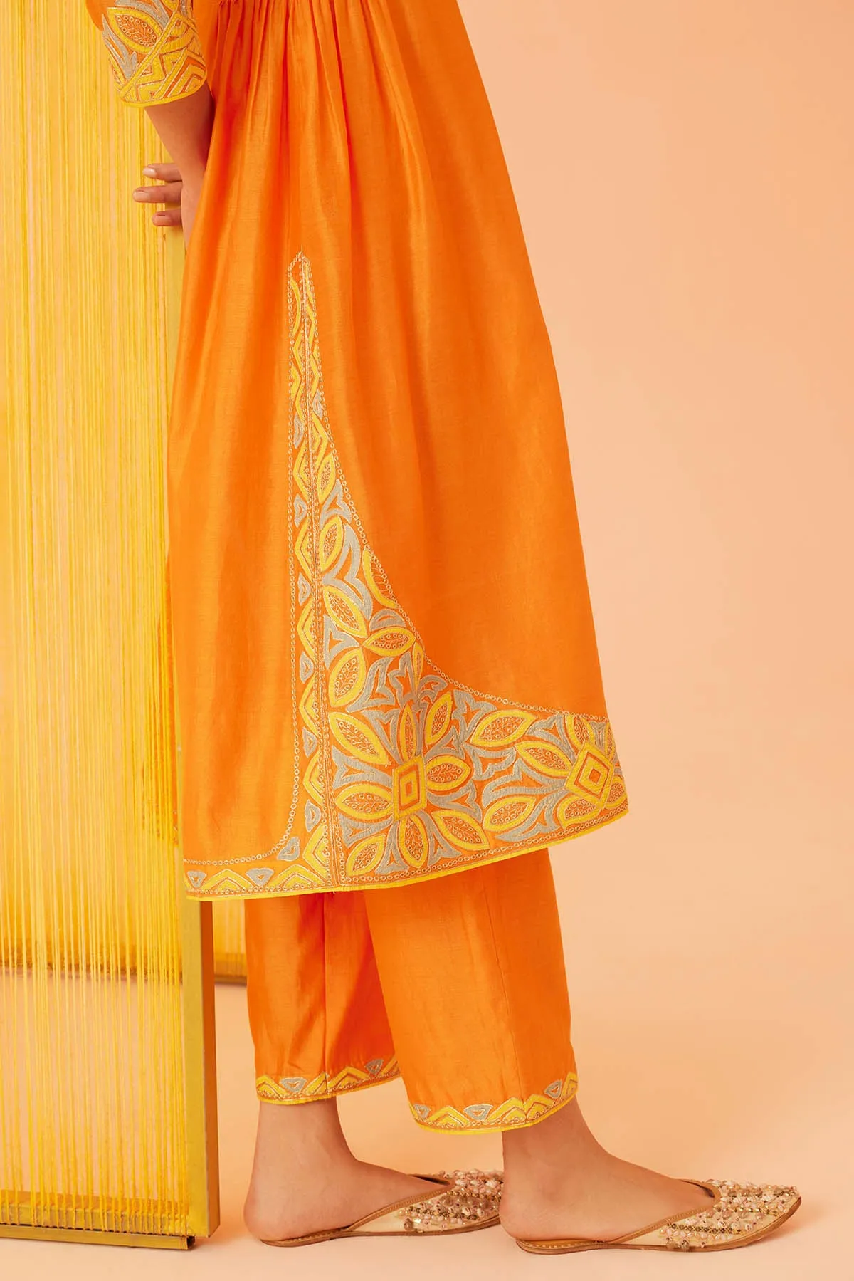 Orange Musings V-neck Kurta Set