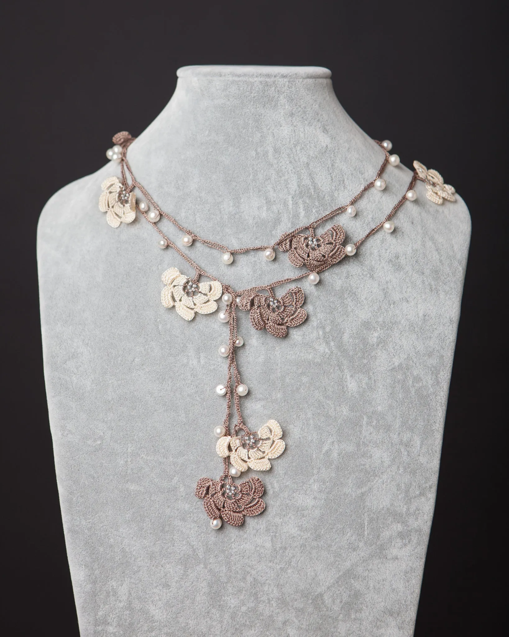 Pearl Lariat with Fan Motif - Beige and Brown