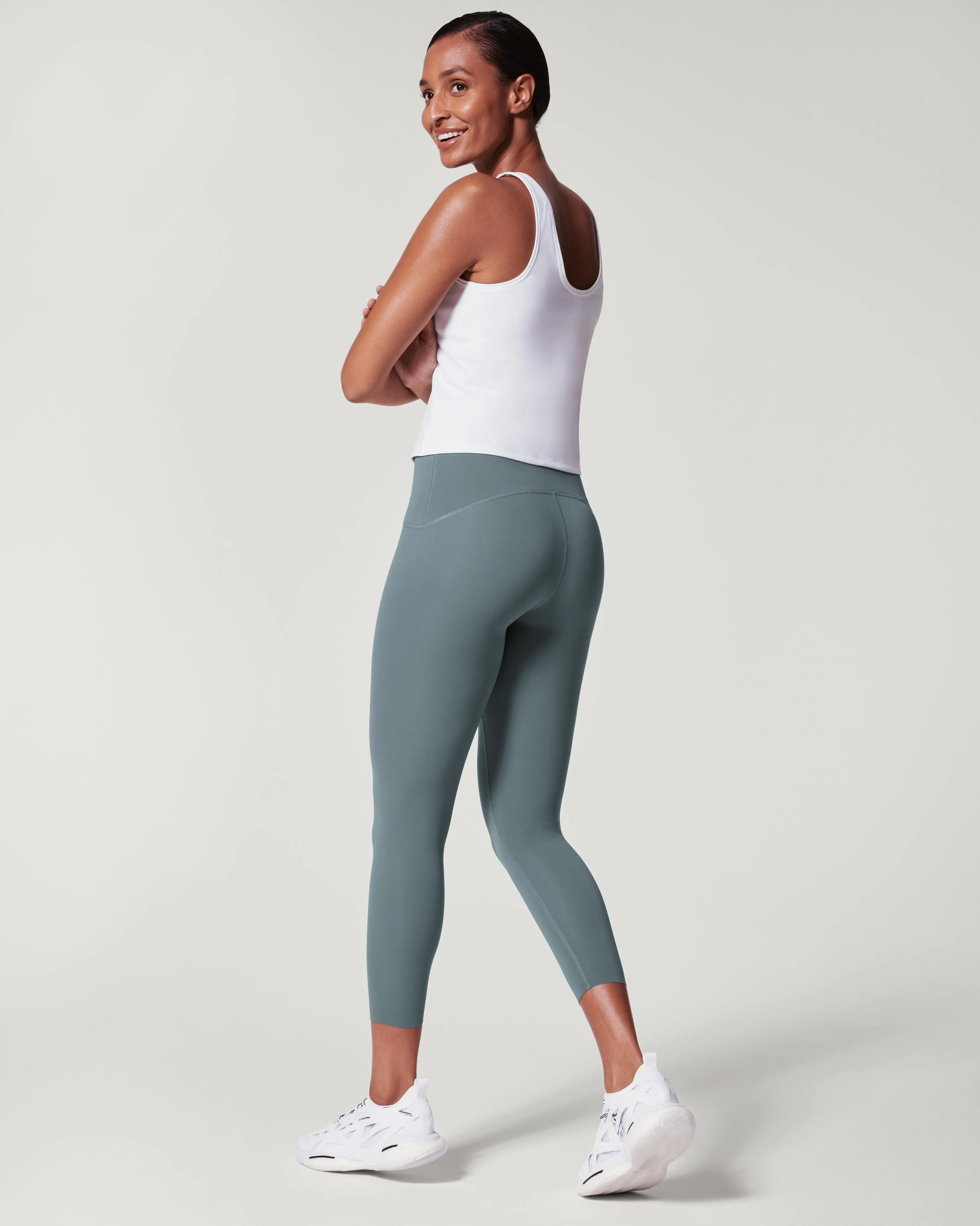 SPANXshape™ Booty Boost® 7/8 Leggings