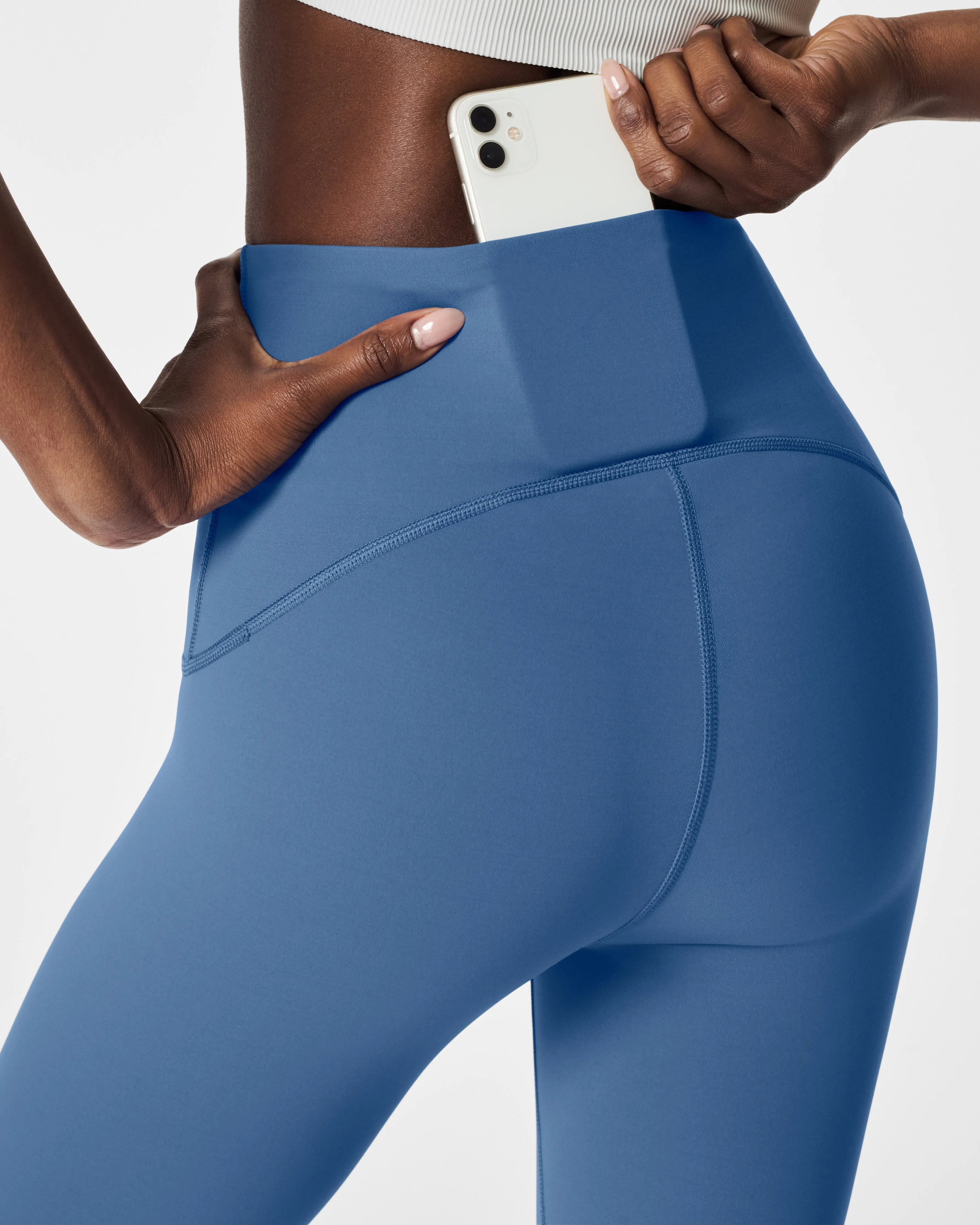 SPANXshape™ Booty Boost® 7/8 Leggings