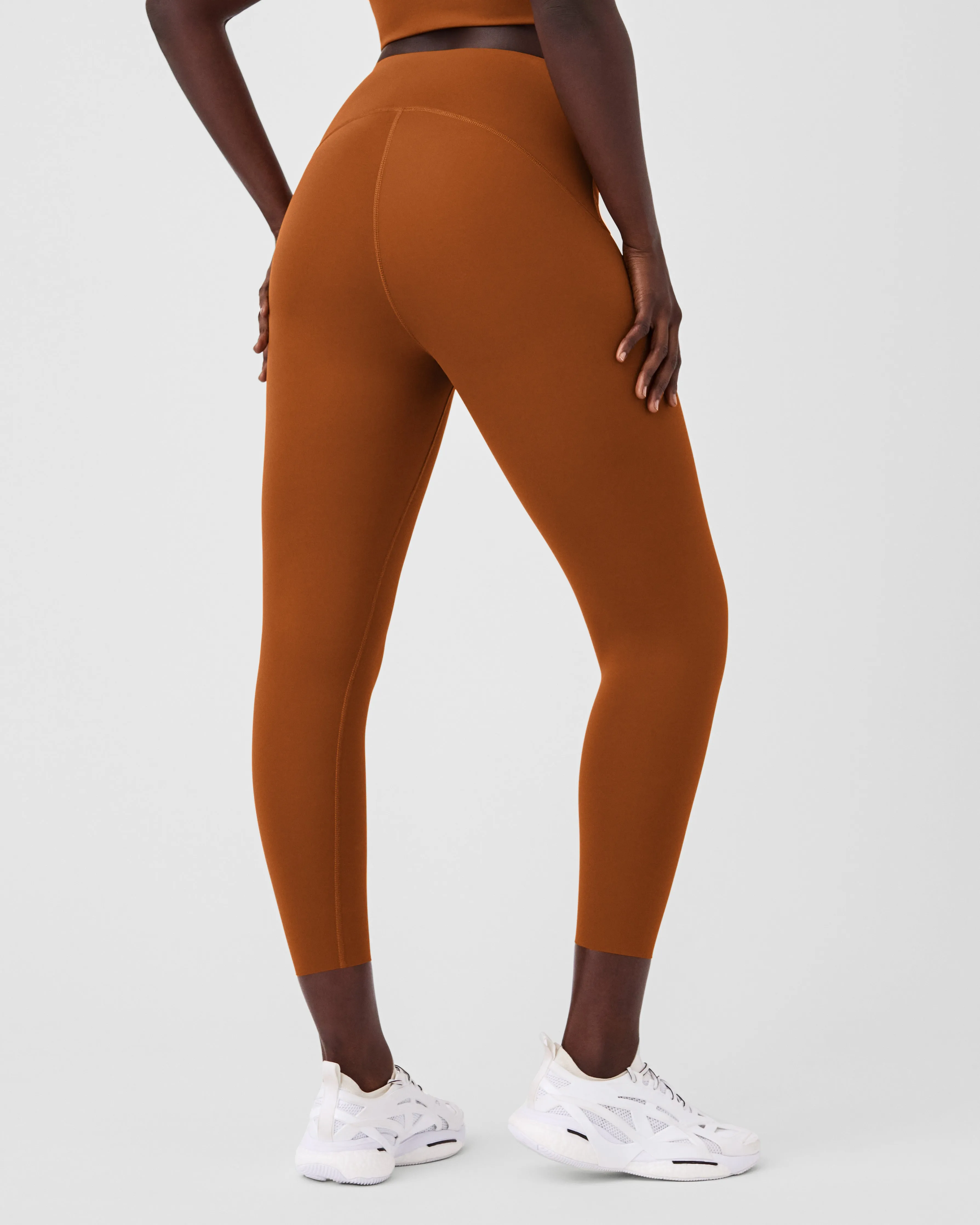 SPANXshape™ Booty Boost® 7/8 Leggings