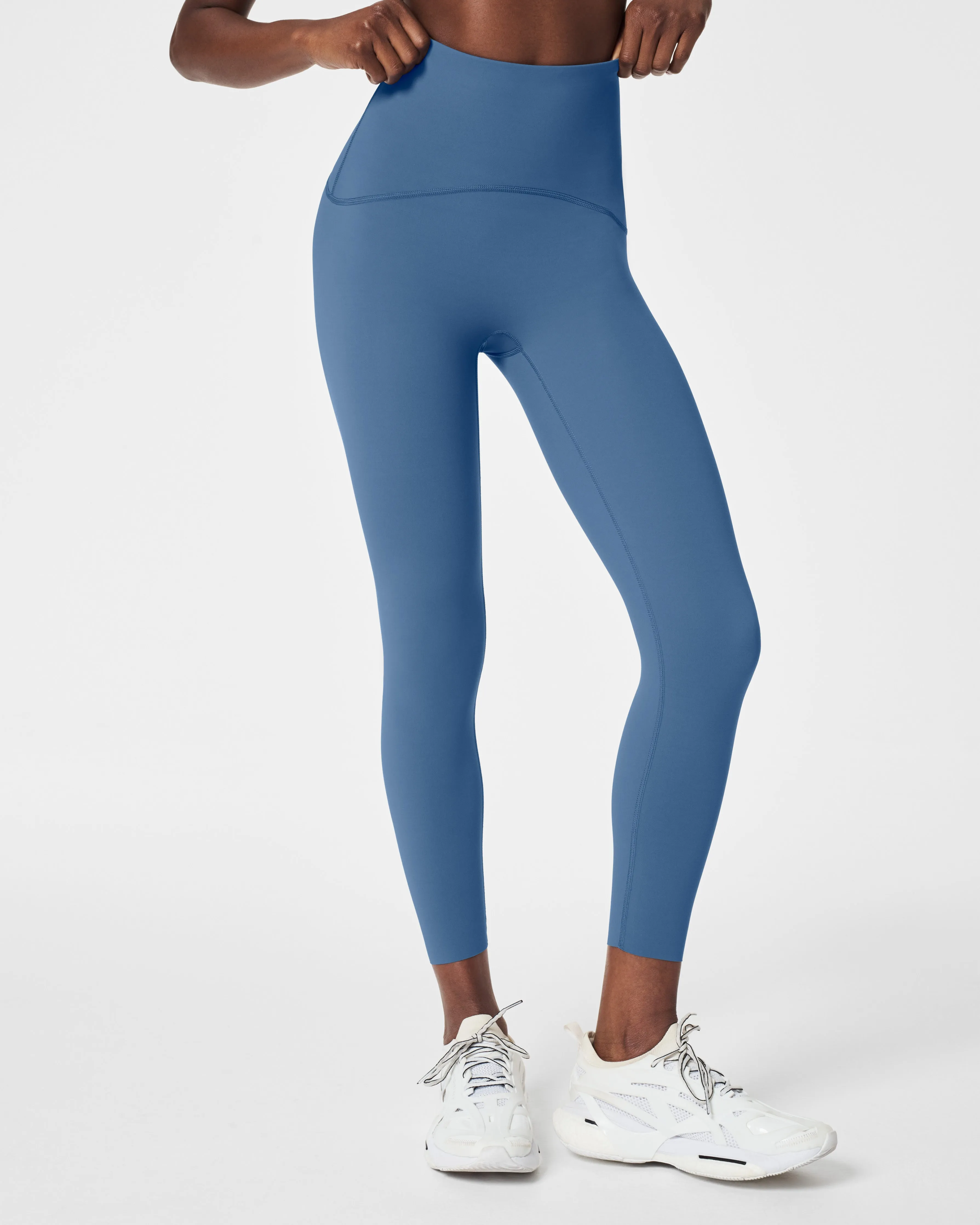 SPANXshape™ Booty Boost® 7/8 Leggings