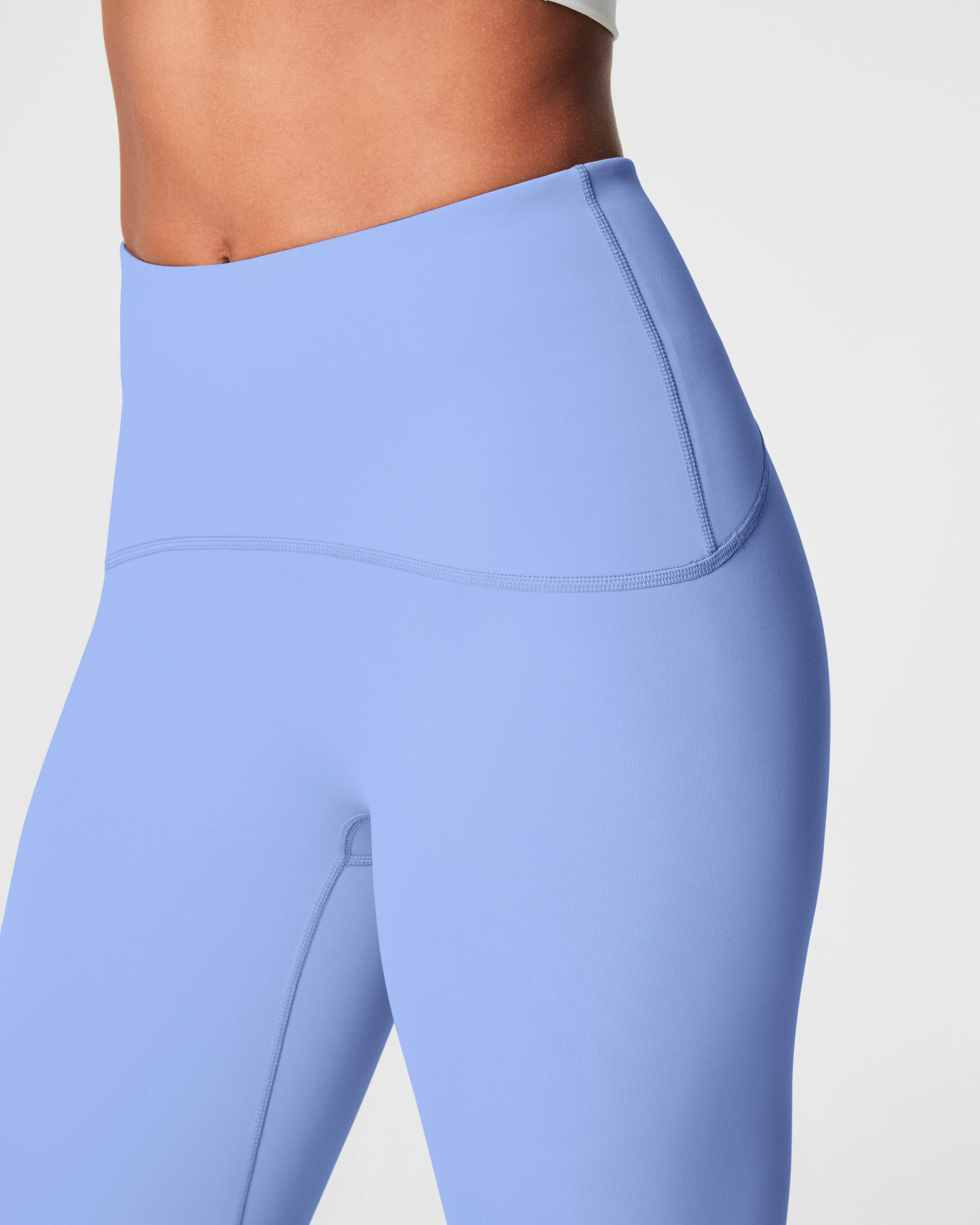 SPANXshape™ Booty Boost® 7/8 Leggings