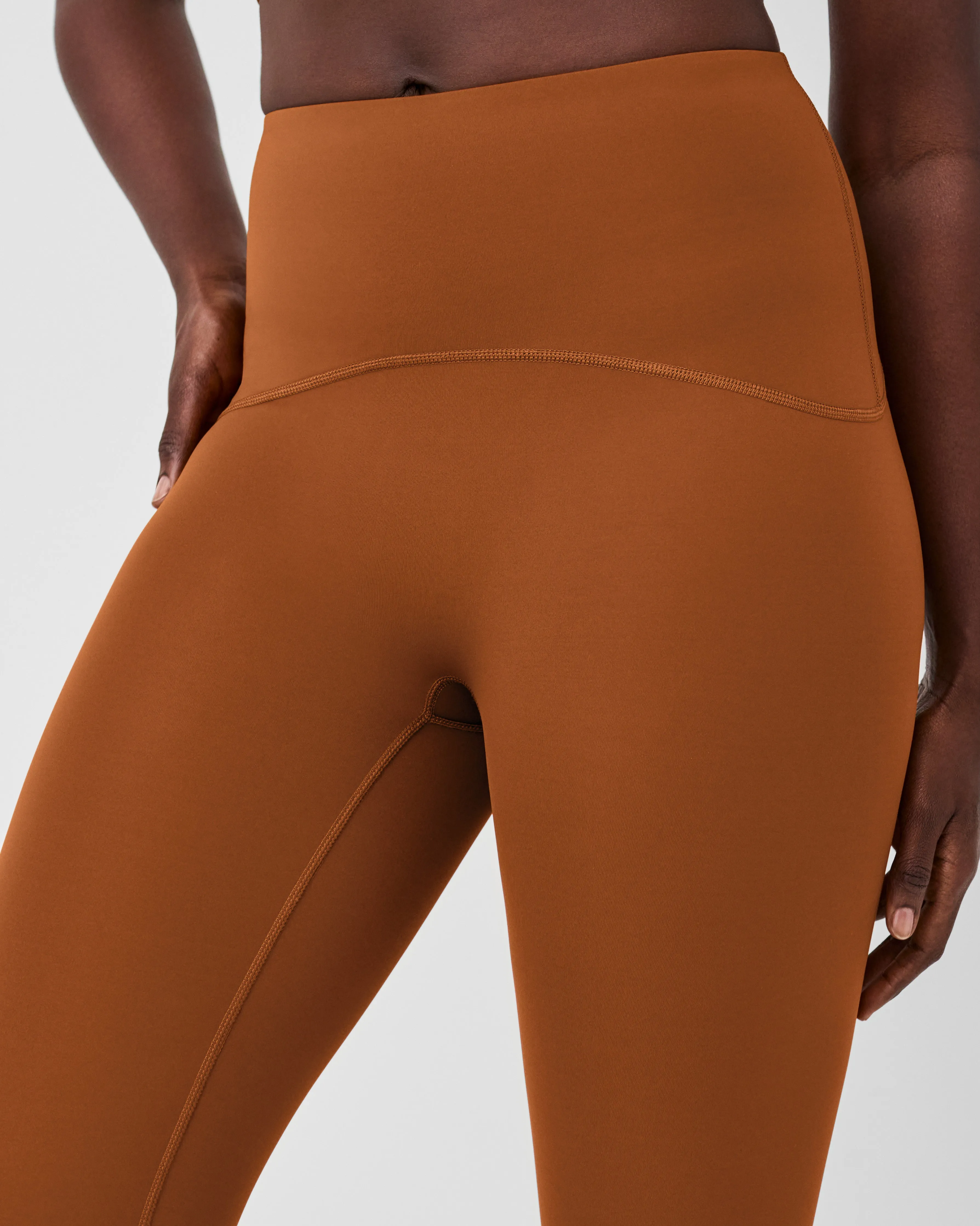 SPANXshape™ Booty Boost® 7/8 Leggings