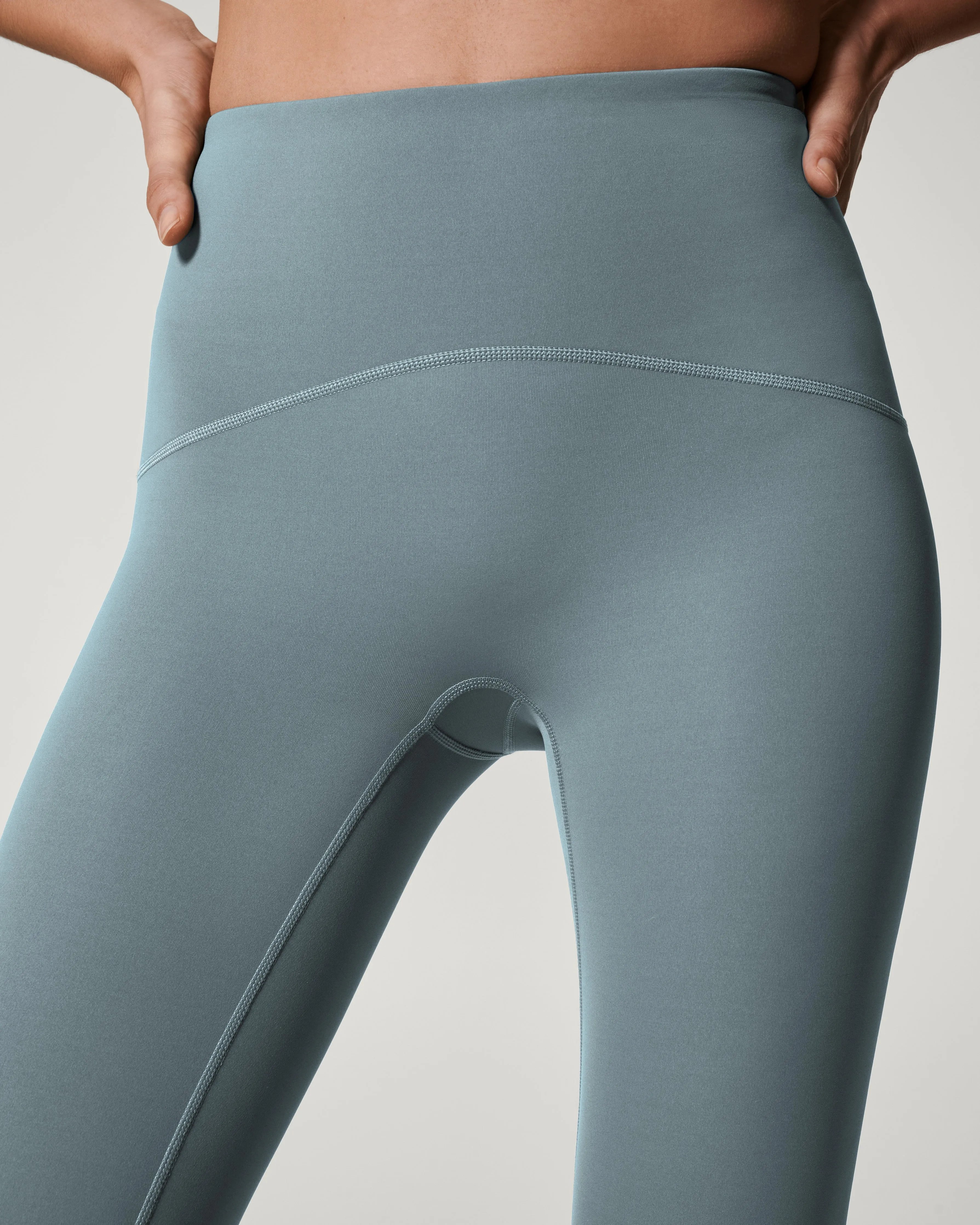 SPANXshape™ Booty Boost® Full Leggings